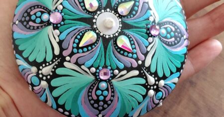 Paleta de cores verde água na Pedra Mágica da Gratidão